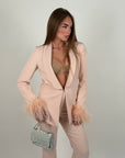 Giacca Chiara con piume rosa