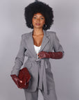 Tailleur gessato con cintura grigio