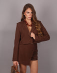 Coordinato giacca crop e shorts marrone