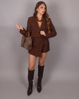 Coordinato giacca crop e shorts marrone