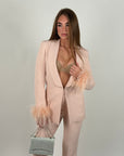 Giacca Chiara con piume rosa