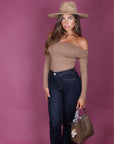 Body scollo a barca camel