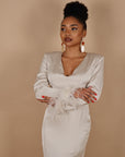 Dress the queen beige