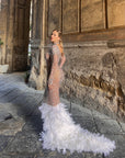 Abito luxury diamond argento con piume bianche