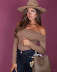 Body scollo a barca camel