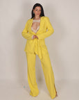 Tailleur gessato con cintura yellow