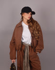 Bomber marrone con zip