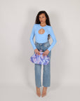 Jeans momfit sfrangiato sul fondo