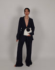 Tailleur gessato con cintura blu navy