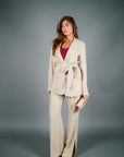 Tailleur con cintura beige