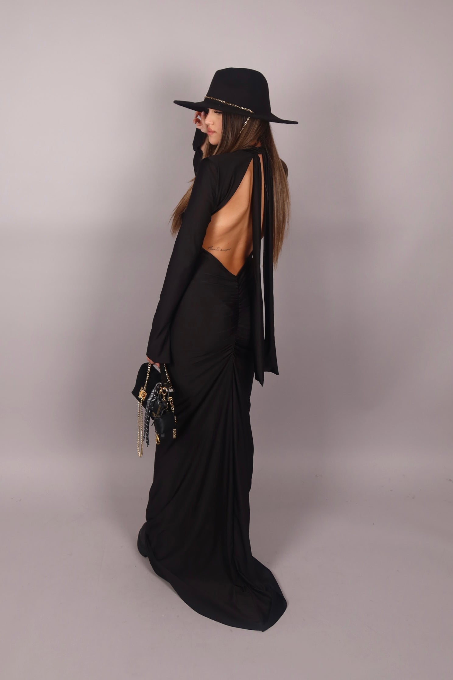 Dress in lycra nero scollato dietro