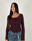 Maglia costine prugna