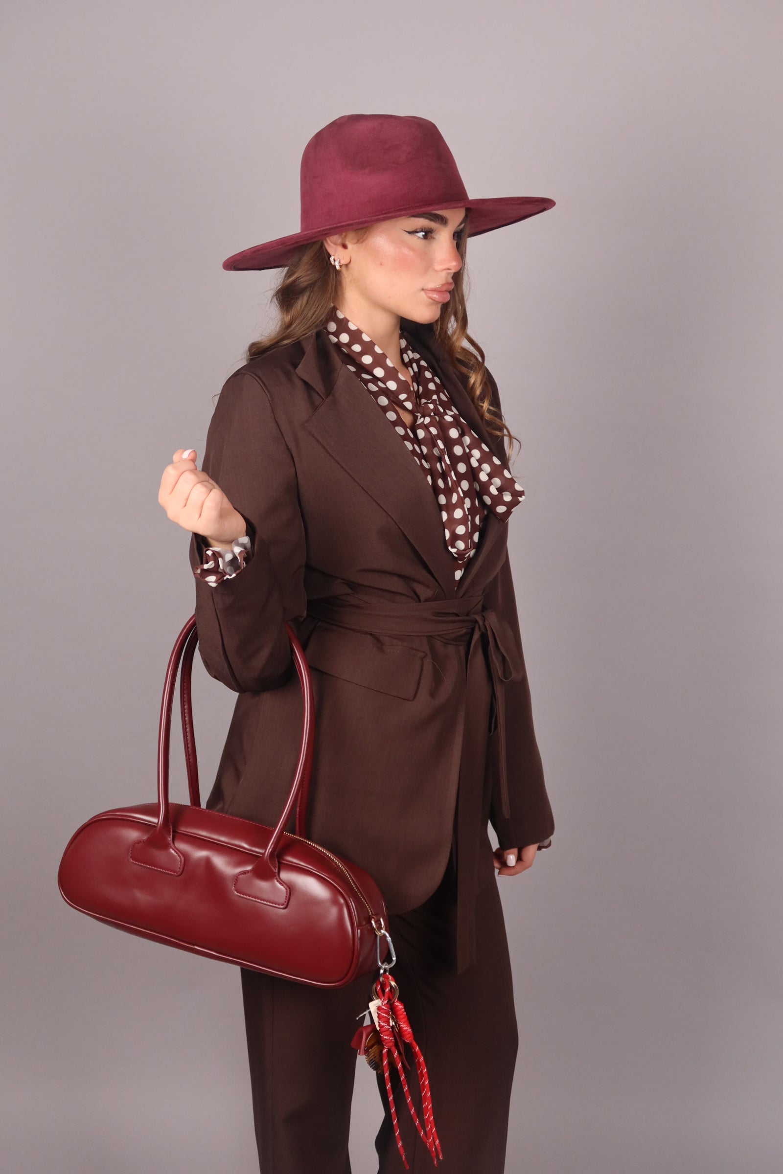 Tailleur con cintura Brown