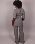 Tailleur gessato con cintura grigio