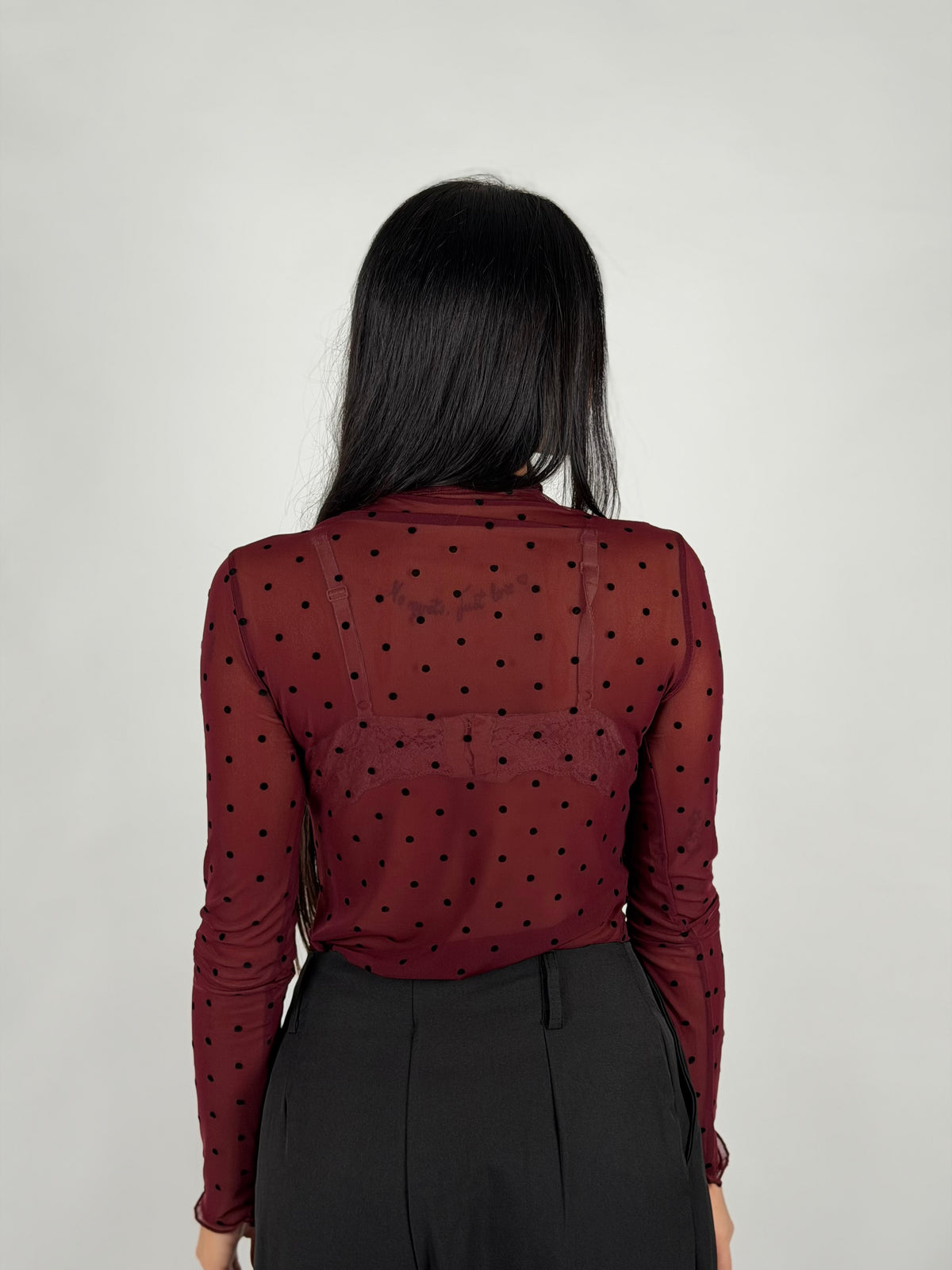 Maglia semivelata pois bordeaux
