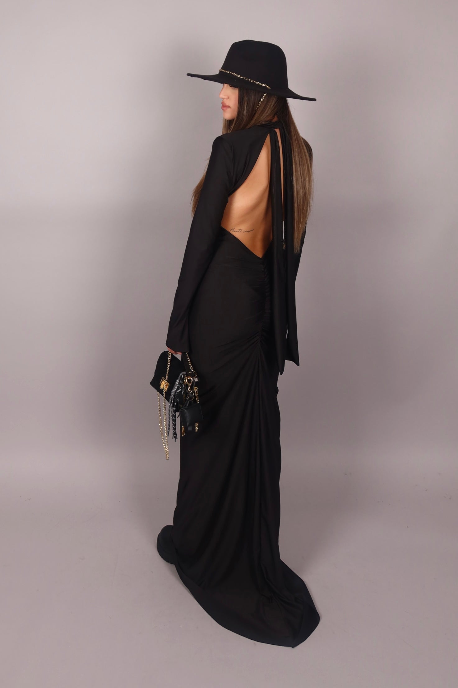 Dress in lycra nero scollato dietro