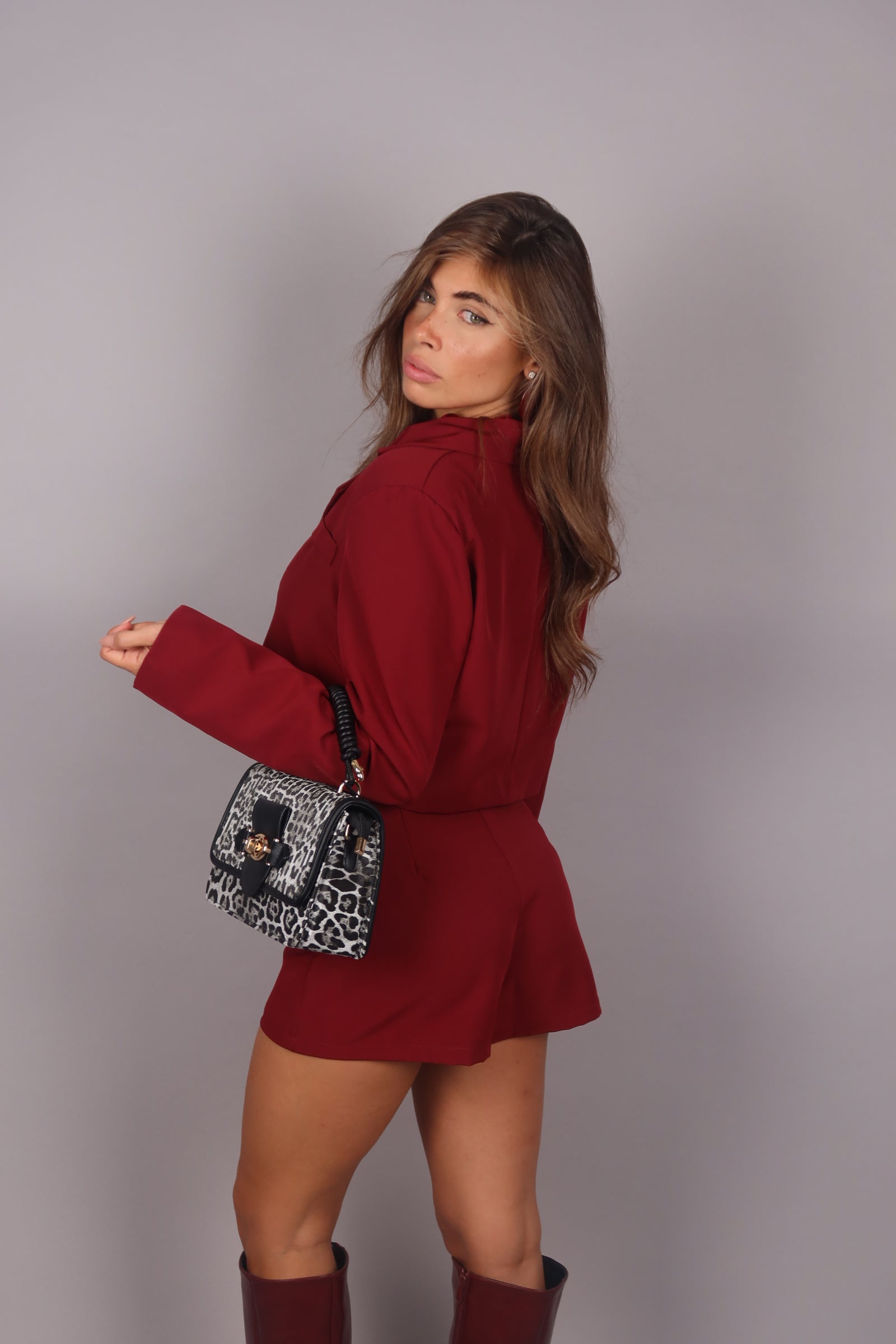 Coordinato giacca crop e shorts bordeaux