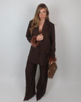 Tailleur con piume Brown